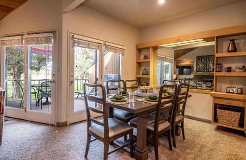 Redmond House | Eagle Crest on the Green - Meredith Lodging