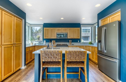 Redmond House | Eagle Crest Retreat | 6 Resort Passes Included