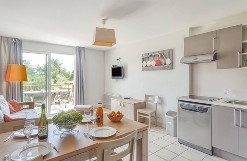 Sables-d'Or-les-Pins Apartment | Eagle - Duplex proche plage et golf - piscine et sauna