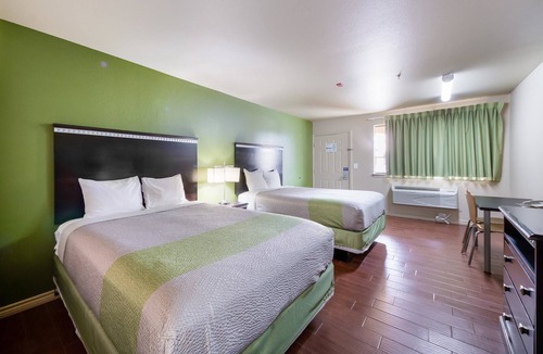 Floresville Hotel | Eagle Ford Inn