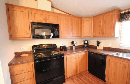 Dilley Cabin | Eagle Ford Village Suites Dilley