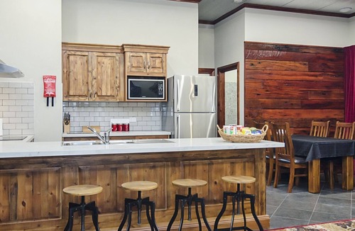 Gawler Bed & Breakfast | Eagle Foundry Bed & Breakfast (Thomson Suite only)