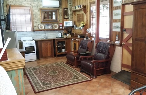 Gawler Bed & Breakfast | Eagle Foundry Bed & Breakfast (Thomson Suite only)