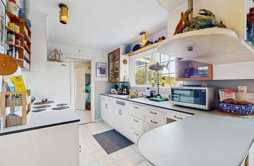 Bainbridge Island House | Eagle Harbor House World Cup Availability