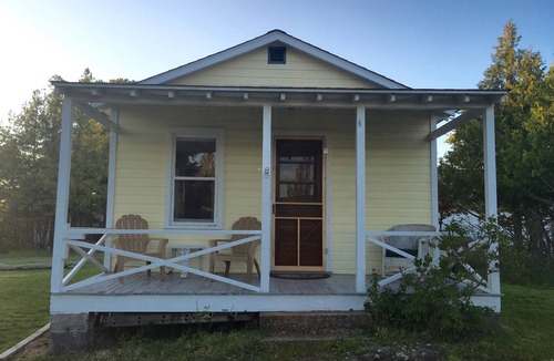 Eagle Harbor Cottage | Eagle Harbor's Hilltop Cottage