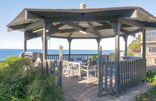 Eden Villa | Eagle Heights Family Unit : Great pool