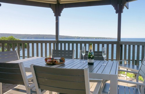 Eden Villa | Eagle Heights Family Unit : Great pool