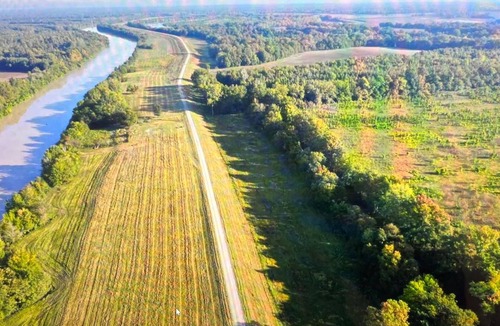 Redwood RV Rental | Eagle Lake Waterfront Lot, at Public Launch (lot only)