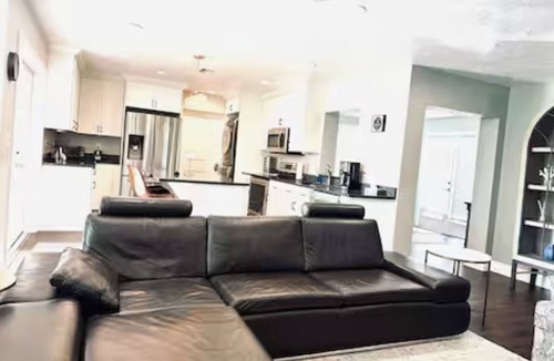 Kensington Park House | Eagle Landing 3 bedroom + 2 bath and HEATED pool