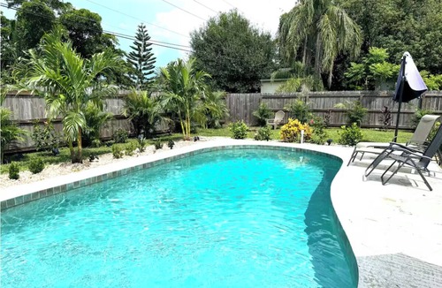 Kensington Park House | Eagle Landing 3 bedroom + 2 bath and HEATED pool