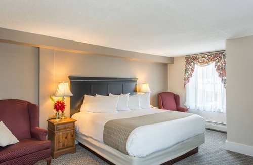 Jackson Hotel | Eagle Mountain House & Golf Club