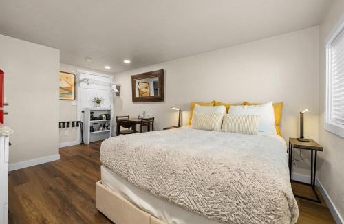 Eagle Apartment | Eagle Nest Retreat - Modern Studio in Eagle