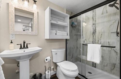 Eagle Apartment | Eagle Nest Retreat - Modern Studio in Eagle