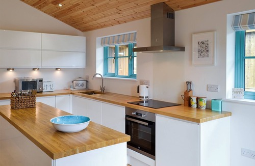 Winnard's Perch Cottage | Eagle Owl Lodge-UKC3770