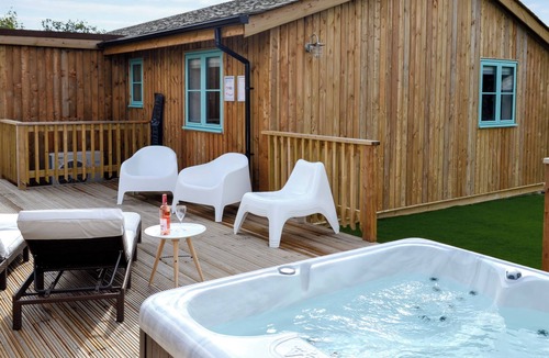 Winnard's Perch Cottage | Eagle Owl Lodge-UKC3770