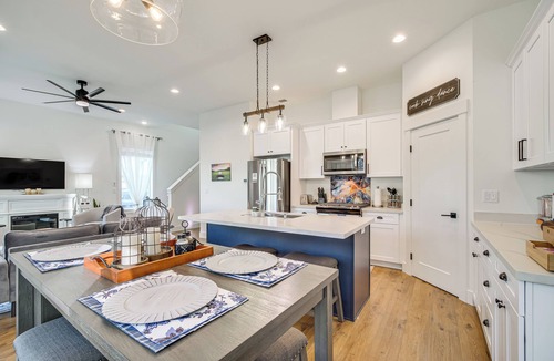 Eagle Point Apartment | Eagle Point Golf Retreat: Pool Access + Patio!