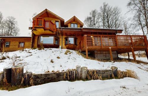 Eagle River House | Eagle River Retreat
