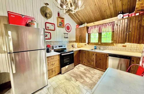 Tahlequah Cabin | Eagle Rock Cabin Illinois River view