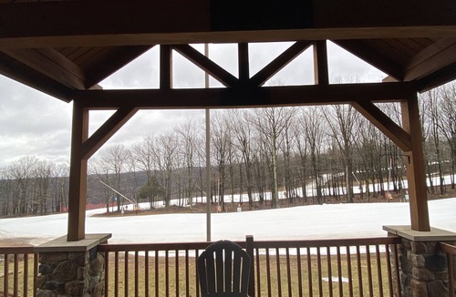 Sybertsville Cabin | Eagle Rock Cabin-Ski-in/Ski-out