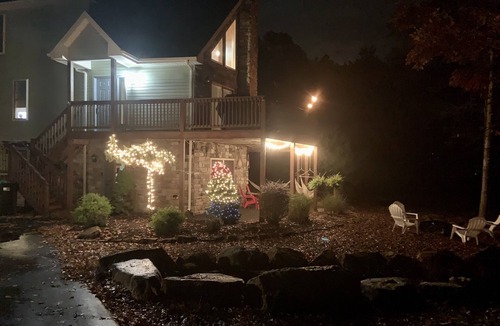 Sybertsville Ski Chalet | Eagle Rock Resort! Lake views! Closest to the Beach
