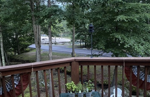 Sybertsville Ski Chalet | Eagle Rock Resort! Lake views! Closest to the Beach