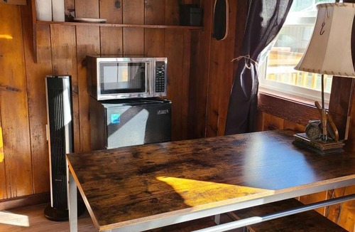 Naches House | Eagle Rock Resort - Cabins #2 or 3 - Two Bunk Beds