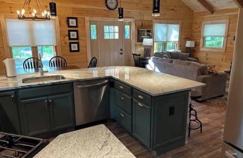 Wardensville Cabin | Eagle Roost