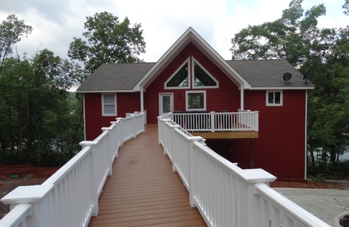 Speedwell House | Eagle's Cove - NEW 9 Br, 11 Ba w 2 Level Dock & Gentle Slope Lot w NO STAIRS