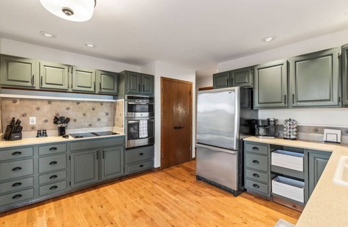 Gig Harbor House | Eagle`s Lookout Lodge w/Hot Tub