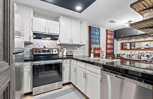 Cary Woods Condo | Eagle's Nest ~ 3/2 in AU!