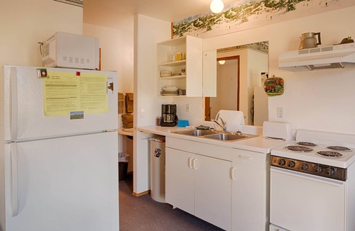 Oroville Cabin | Eagle's Roost Cabin at Eden Valley Ranch