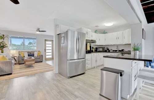 Florida North Atlantic Coast House | Eagle`s Way: Heated Pool, Firepit & Sunroom Near BEACH!