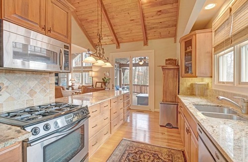 Foscoe House | Eagle's Wings- Mountain House, Gated Resort, Indoor/Outdoor Pools and Hot Tub, Fishing Ponds, Fit.