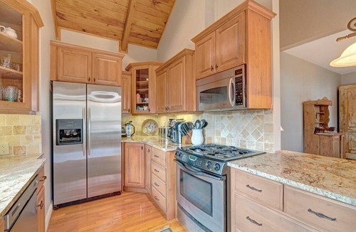 Foscoe House | Eagle's Wings- Mountain House, Gated Resort, Indoor/Outdoor Pools and Hot Tub, Fishing Ponds, Fit.