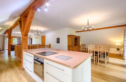 Glenisla Cabin | Eagle Spa Plus, Dundee