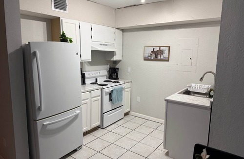 Eagle Pass Apartment | Eagle Stay 13- Eagle Pass