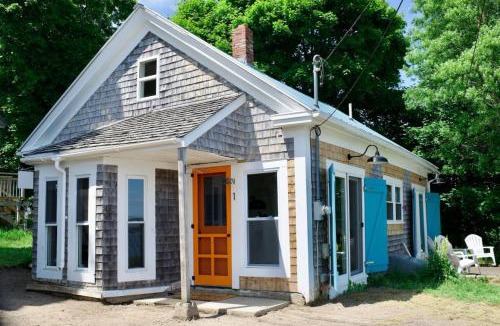 Eastport House | Eagles Bluff Cottage