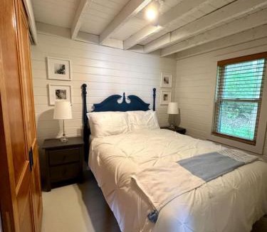 Eastport House | Eagles Bluff Cottage