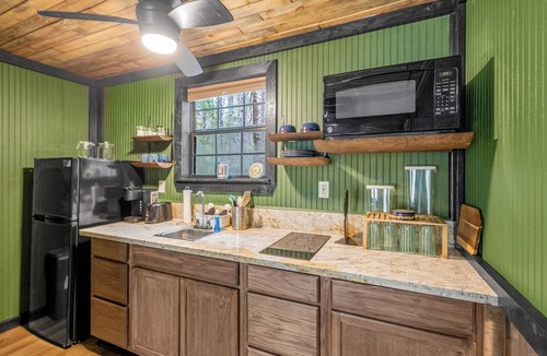 Mineola Cabin | Eagles Haven - Both Cabins