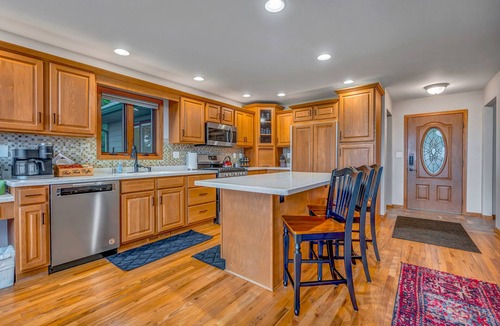 De Soto House | Eagles Landing Sleeps 15 HOT TUB