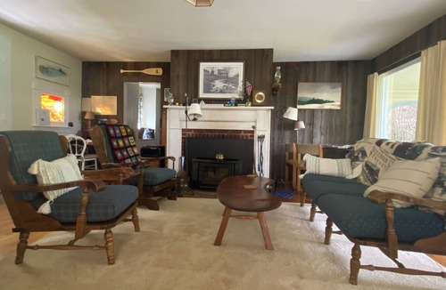 Eagles Mere Cottage | Eagles Mere lakefront 6-bedroom 3-bath cottage