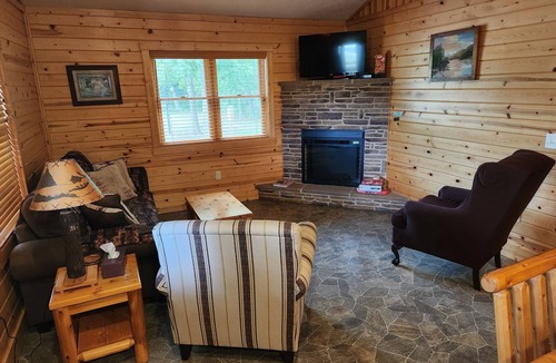 Clearville Cabin | Eagles Nest At Creekside Resort