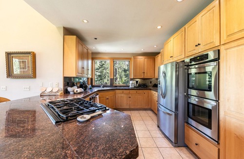 Alpine Meadows House | Eagles Nest at Palisades Alpine- Hot Tub- Pool Table- Shuttle to Slopes- Dogs OK!