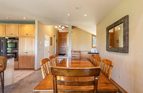 Alpine Meadows House | Eagles Nest at Palisades Alpine- Hot Tub- Pool Table- Shuttle to Slopes- Dogs OK!
