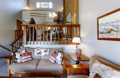 Lakeshore Apartment | Eagles Nest Condo #88