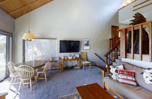 Lakeshore Apartment | Eagles Nest Condo #88