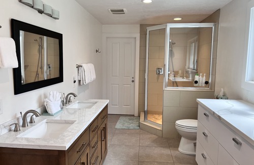 Eagle House | Eagles-Perch, Home Close to Downtown Eagle