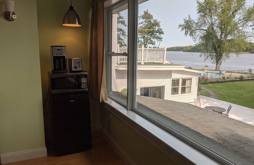 Coxsackie Apartment | Eagles Perch on the Hudson River