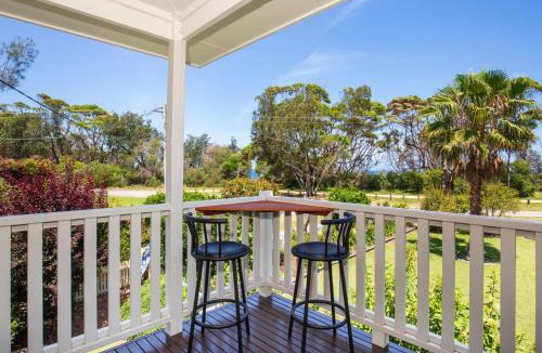 Callala Bay House | Eagles Point I Water Views I Pet Friendly