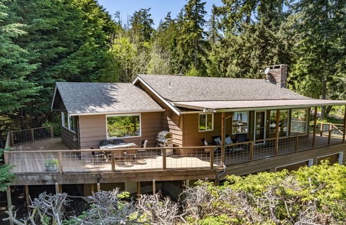 Coupeville House | Eagles Watch - Walk to Beach